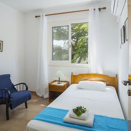 Protaras Beachfront Sirina Lina Suite パラリムニ エクステリア 写真