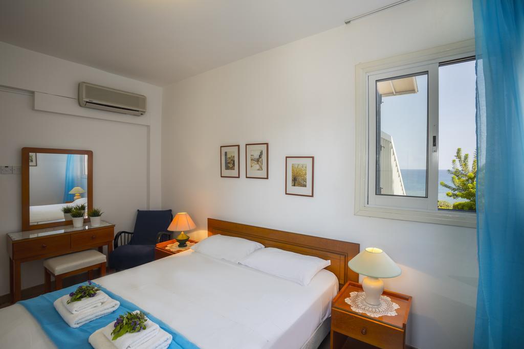 Protaras Beachfront Sirina Lina Suite パラリムニ エクステリア 写真