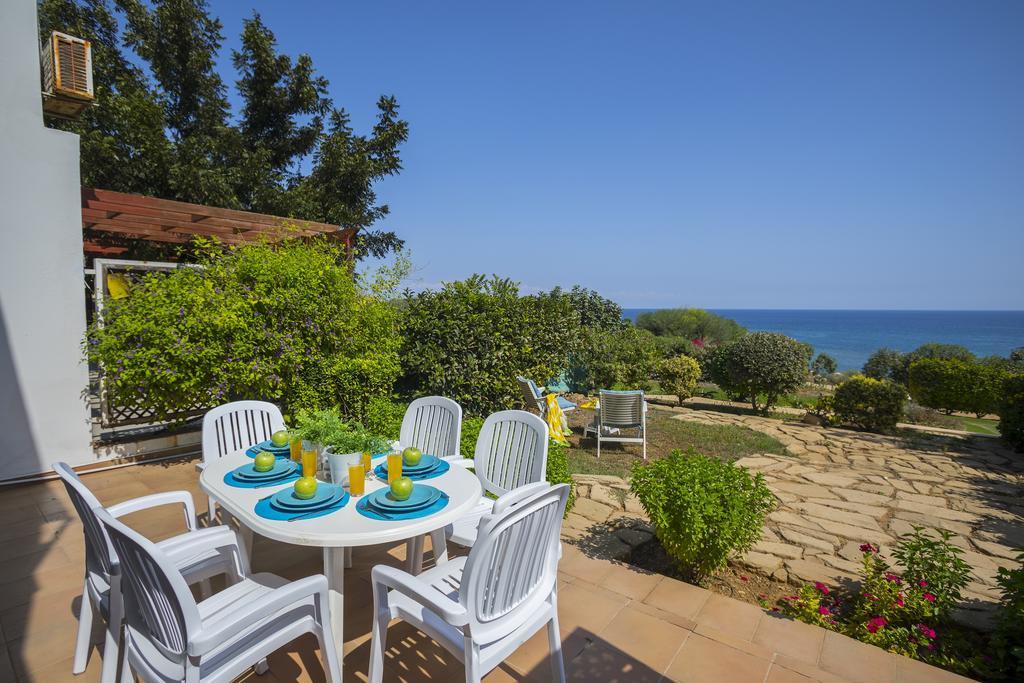 Protaras Beachfront Sirina Lina Suite パラリムニ エクステリア 写真
