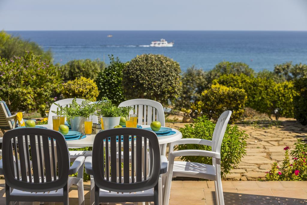 Protaras Beachfront Sirina Lina Suite パラリムニ エクステリア 写真