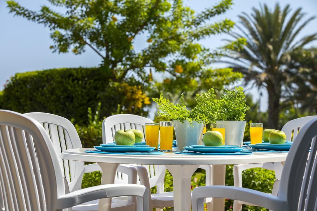 Protaras Beachfront Sirina Lina Suite パラリムニ エクステリア 写真