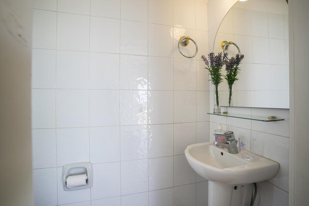 Protaras Beachfront Sirina Lina Suite パラリムニ エクステリア 写真
