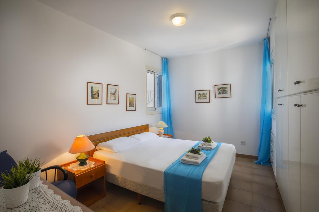 Protaras Beachfront Sirina Lina Suite パラリムニ エクステリア 写真